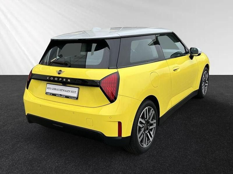 Gebraucht Mini Cooper 135 kW (184 PS) 2024 Sunny side yellow Kleinwagen