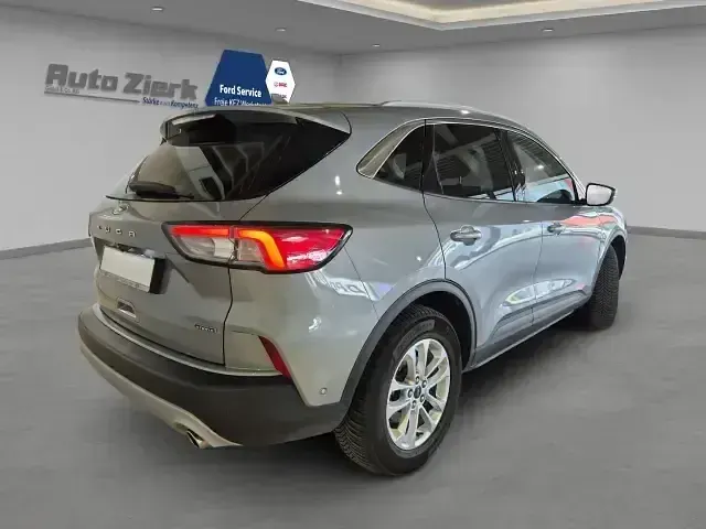 Gebraucht Ford Kuga Titanium 225 PS (165 kW) 2022 Silber SUV