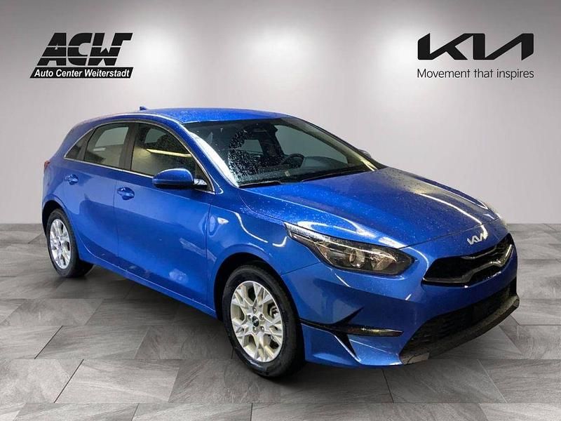 Neu Kia Ceed Vision 140 PS (102 kW) 2025 Blue flame Kleinwagen