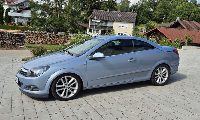 Blau Gebraucht 2006 Opel Astra Cabriolet Cosmo Cabrio | 2.300 € (Guter Preis) - Bild 1/4