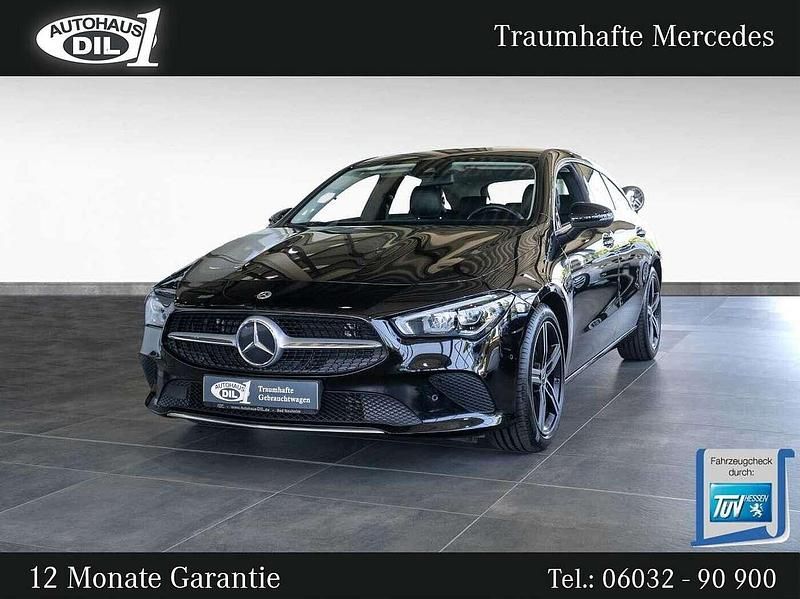 Nachtschwarz unilack Gebraucht 2021 Mercedes CLA200 Kombi | 23.450 € (Fairer Preis) - Bild 1/3
