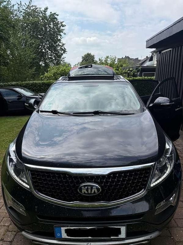 Schwarz Gebraucht 2015 Kia Sportage Spirit SUV | 12.500 € (Fairer Preis) - Bild 1/4