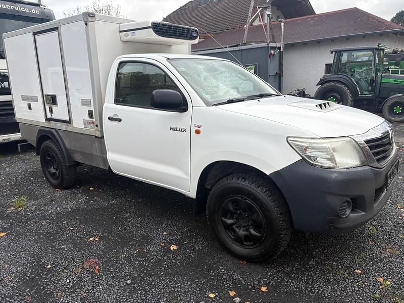Weiß Gebraucht 2013 Toyota HiLux Abholung | 8.999 € (Fairer Preis) - Bild 1/4