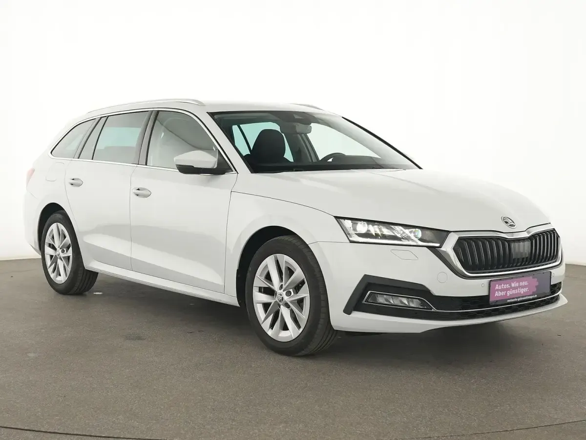 Usata Skoda Octavia Style 150 CV (110 kW) 2023 Bianco Station wagon
