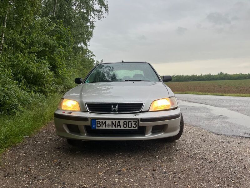 Silber Gebraucht 1998 Honda Civic Comfort Limousine | 600 € (Superpreis) - Bild 1/4