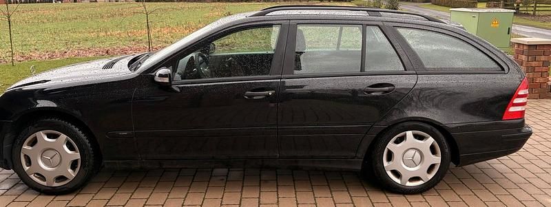 Gebraucht Mercedes C200 122 PS (89 kW) 2005 Schwarz Kombi
