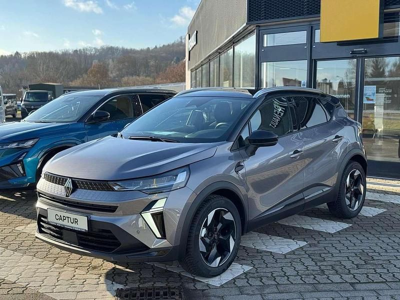 Neu Renault Captur Techno 114 PS (83 kW) 2025 Stahlgrau metallic& black pea SUV