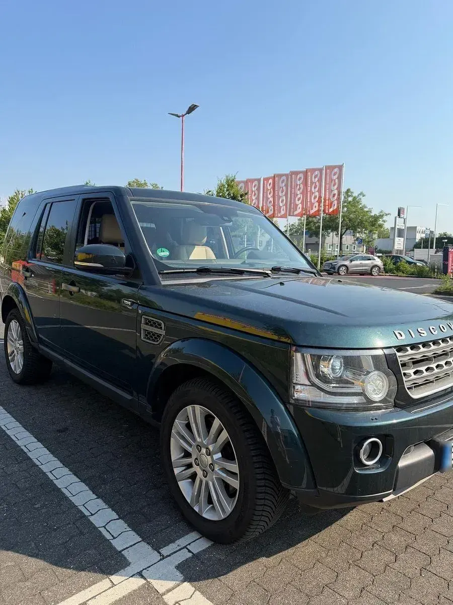 Gebraucht Land Rover Discovery SE 211 PS (155 kW) 2015 Grün SUV
