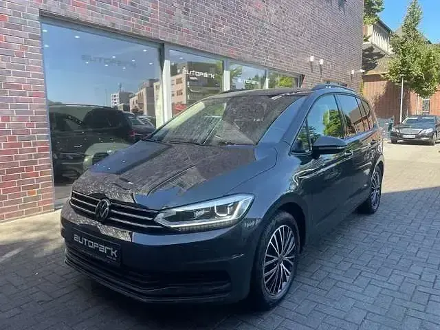 Gebraucht VW Touran Business 150 PS (110 kW) 2025 Grau Van / Kleinbus