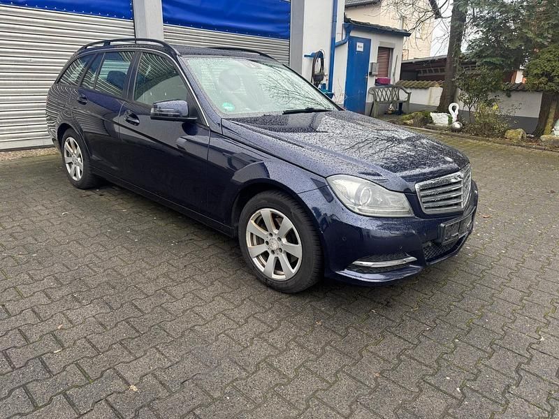 Gebraucht Mercedes C200 136 PS (100 kW) 2013 Beige Kombi