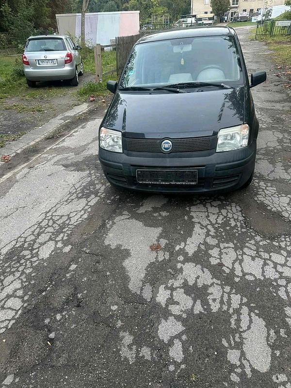 Schwarz Gebraucht 2011 Fiat Panda Kleinwagen | 1.450 € (Guter Preis) - Bild 1/4