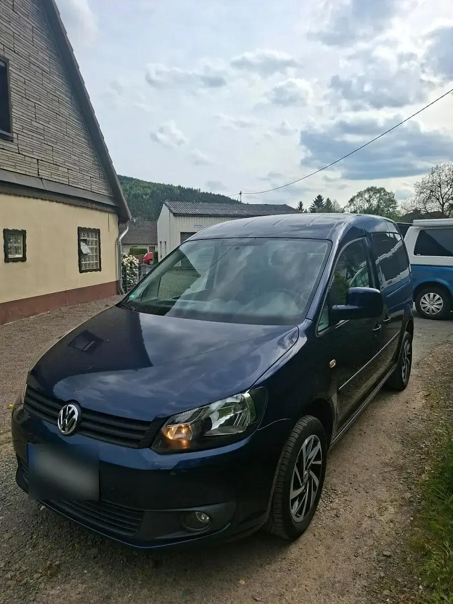 Gebraucht VW Caddy 105 PS (77 kW) 2012 Blau Van / Kleinbus