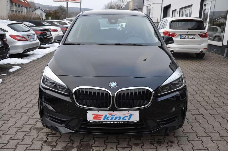 Gebraucht BMW 218 Advantage 150 PS (110 kW) 2023 Schwarz Kombi