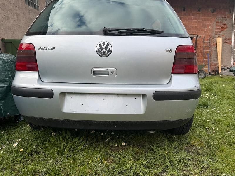 Gebraucht VW Golf IV Edition 101 PS (74 kW) 2000 Silber Kleinwagen