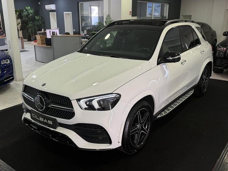 Weiß Gebraucht 2019 Mercedes GLE300 AMG line SUV | 57.500 € (Teuer) - Bild 1/4