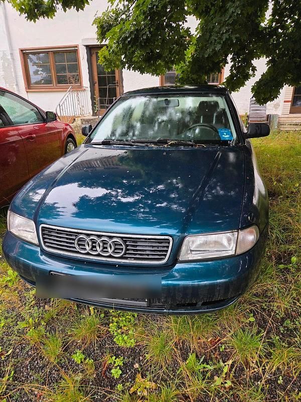 Grün Gebraucht 1996 Audi A4 Limousine | 350 € (Superpreis) - Bild 1/4