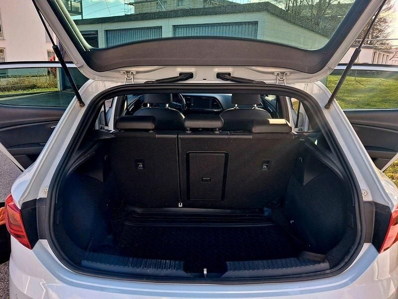 Second-hand Seat Leon FR 150 CP (110 kW) 2020 Alb Berlinǎ