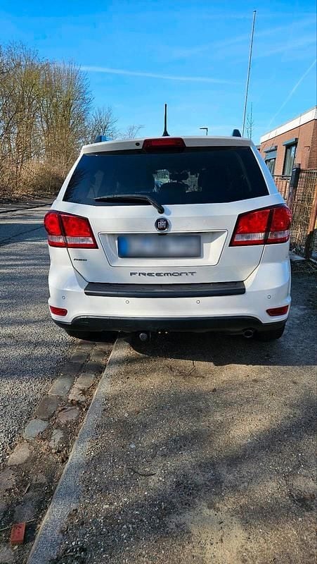 Gebraucht Fiat Freemont 170 PS (125 kW) 2012 Weiß SUV