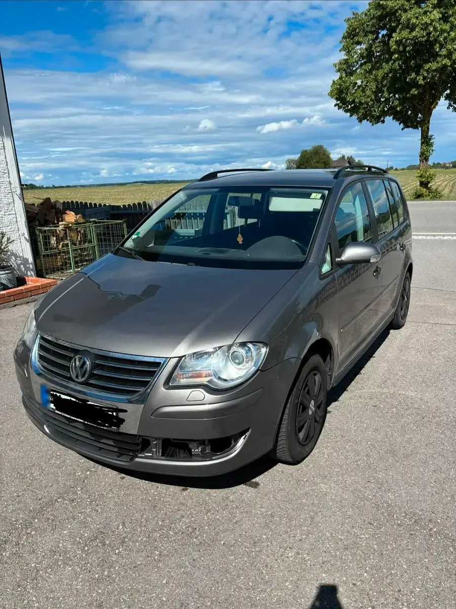 Gebraucht VW Touran 140 PS (102 kW) 2009 Grau Van / Kleinbus