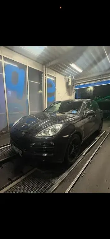 Second-hand Porsche Cayenne 245 CP (180 kW) 2011 Negru SUV