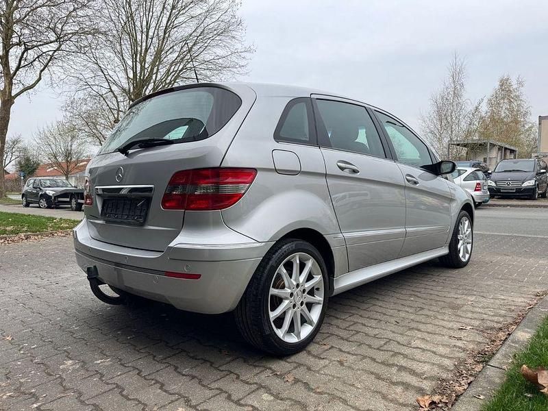 Gebraucht Mercedes B170 116 PS (85 kW) 2007 Silber Van / Kleinbus