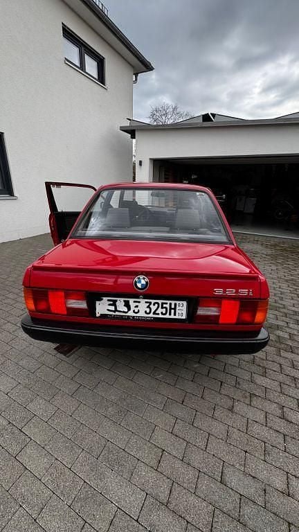 Gebraucht BMW 325 170 PS (125 kW) 1989 Rot Coupé