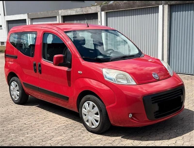 Rot Gebraucht 2009 Fiat Qubo Dynamic Van / Kleinbus | 2.650 € (Guter Preis) - Bild 1/4