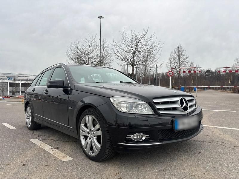 Schwarz Gebraucht 2009 Mercedes C320 Kombi | 5.500 € (Guter Preis) - Bild 1/4