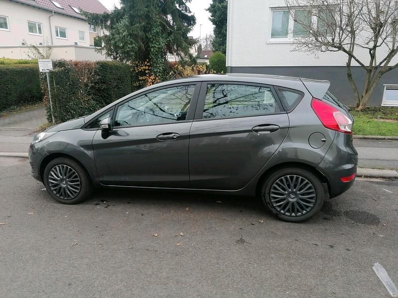 Gebraucht Ford Fiesta Trend 2017 Grau Kleinwagen