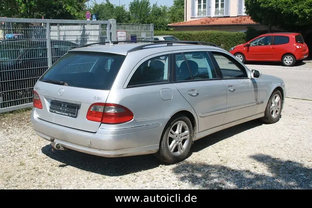 Gebraucht Mercedes E220 Avantgarde 170 PS (125 kW) 2007 Silber Kombi