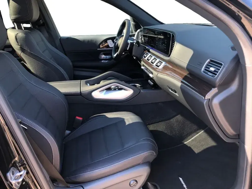 Gebraucht Mercedes GLS350 AMG 313 PS (230 kW) 2026 Schwarz SUV