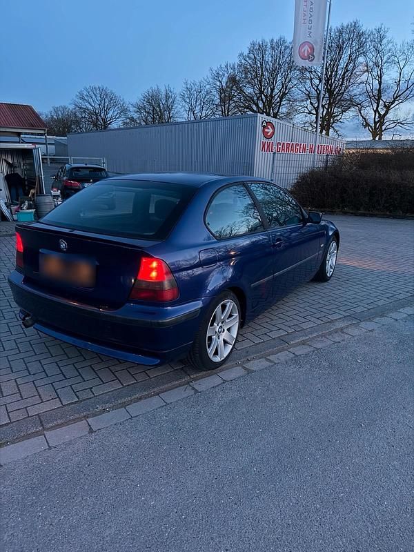 Gebraucht BMW 318 Compact 143 PS (105 kW) 2003 Violet Kleinwagen