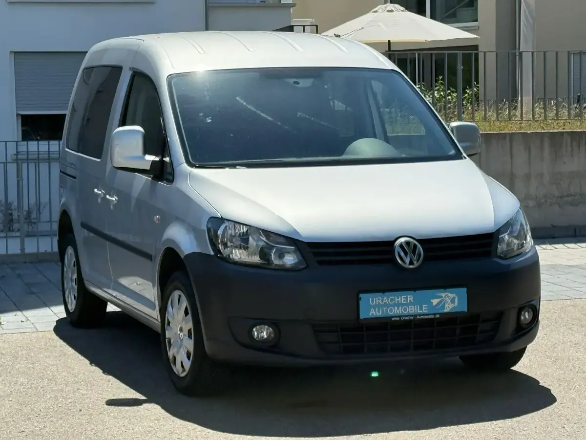 Gebraucht VW Caddy Trendline 105 PS (77 kW) 2011 Silber Van / Kleinbus