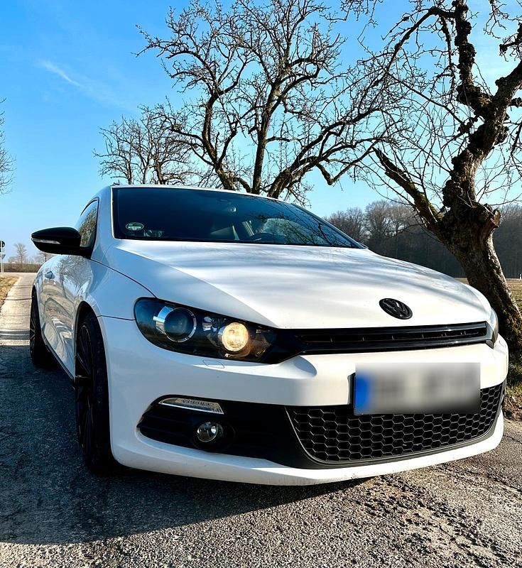 Usata VW Scirocco 140 CV (102 kW) 2009 Bianco Coupé