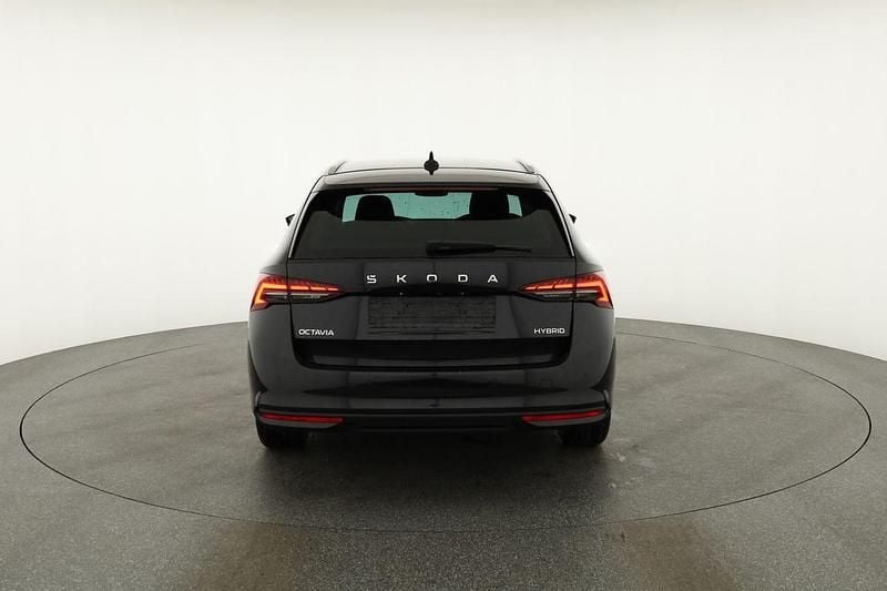 Black magic perleffekt Neu 2025 Skoda Octavia Selection Kombi | 30.995 € (Superpreis) - Bild 1/4