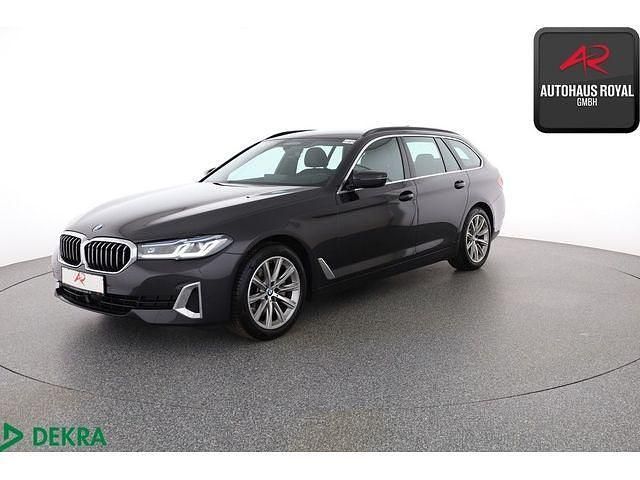 Gebraucht BMW 520 190 PS (139 kW) 2023 Sophistograu Kombi