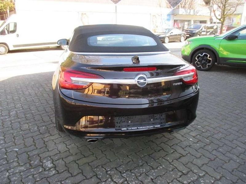 Gebraucht Opel Cascada Innovation 170 PS (125 kW) 2016 Mahogany brown Cabrio