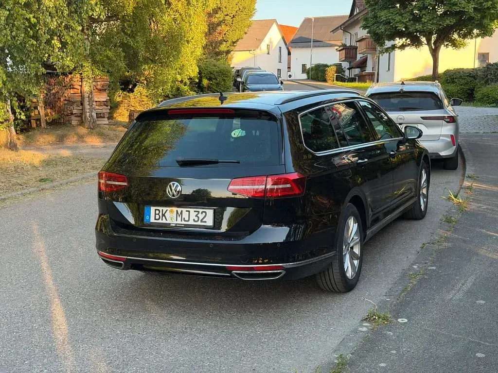 Gebraucht VW Passat Highline 190 PS (139 kW) 2018 Schwarz Limousine
