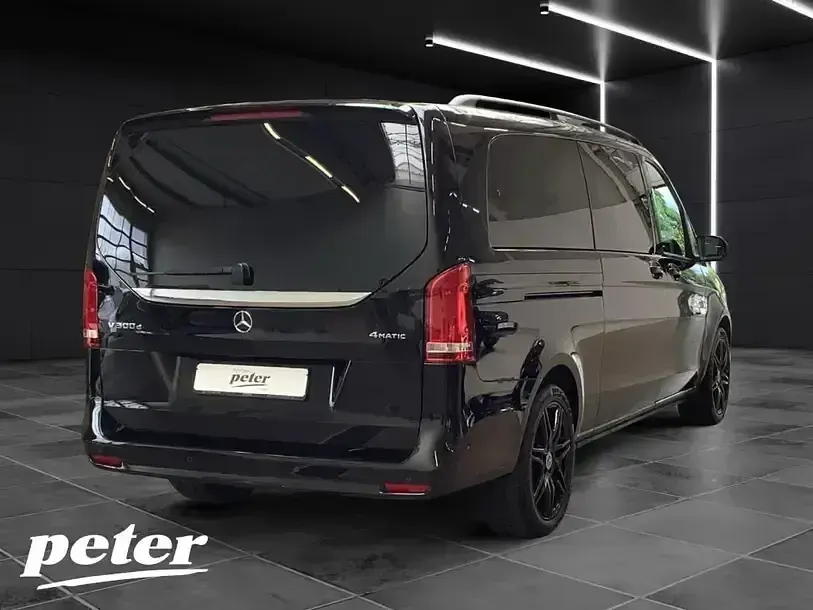 Gebraucht Mercedes V300 237 PS (174 kW) 2024 Obsidianschwarz Van / Kleinbus