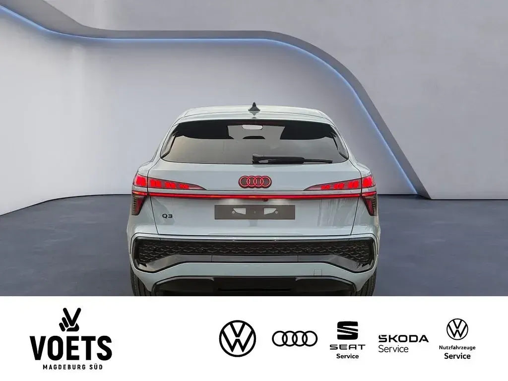 Gebraucht Audi Q3 Sportback Sport 150 PS (110 kW) 2026 Grau SUV