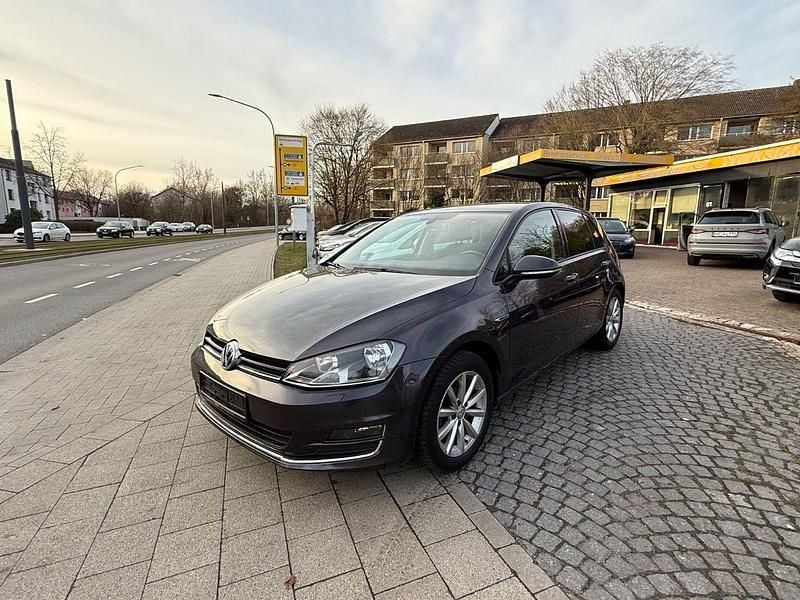 Gebraucht VW Golf VII LOUNGE 110 PS (80 kW) 2015 Grau Limousine