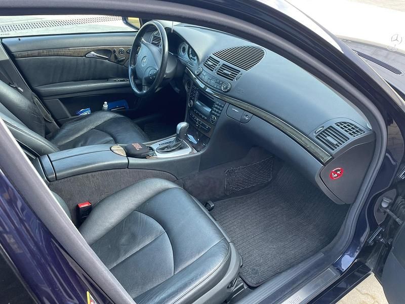 Gebraucht Mercedes E320 Avantgarde 230 PS (169 kW) 2002 Andere farben Limousine