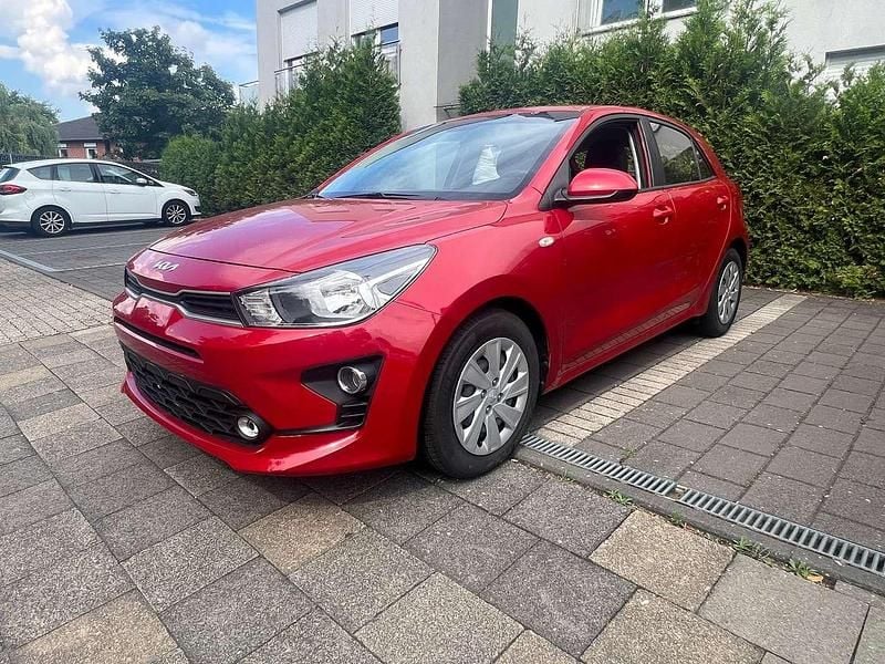 Rot Gebraucht 2023 Kia Rio Edition 7 Limousine | 12.890 € (Guter Preis) - Bild 1/4