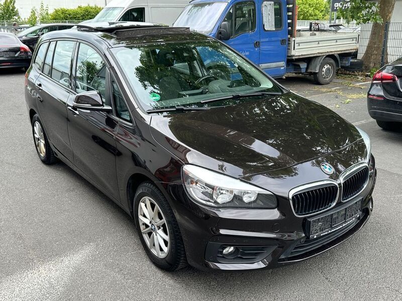 Braun Gebraucht 2017 BMW 218 Advantage Limousine | 10.800 € (Guter Preis) - Bild 1/4