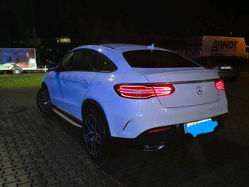 Weiß Gebraucht 2018 Mercedes GLE350 SUV | 28.900 € (Teuer) - Bild 1/4