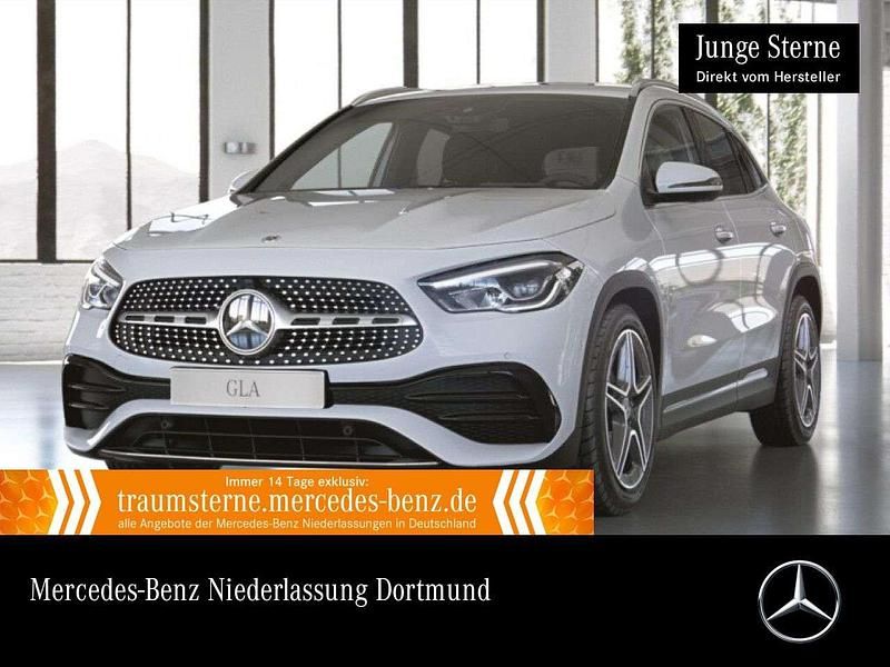 Weiß Gebraucht 2022 Mercedes GLA250 AMG SUV | 37.990 € (Fairer Preis) - Bild 1/3