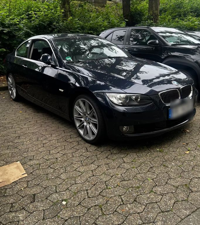 Blau Gebraucht 2007 BMW 330 Performance Coupé | 12.000 € (Guter Preis) - Bild 1/4