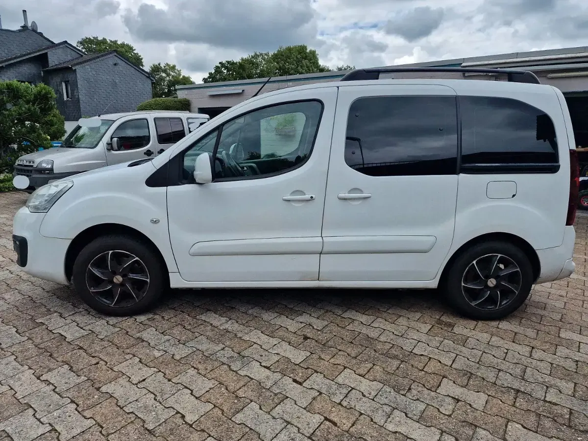Gebraucht Citroën e-Berlingo PureTech 110 PS (80 kW) 2018 Weiß Van / Kleinbus