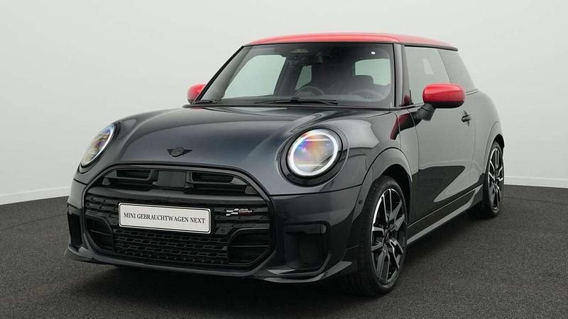 Grau Gebraucht 2024 Mini John Cooper Works Kleinwagen | 33.133 € (Guter Preis) - Bild 1/4