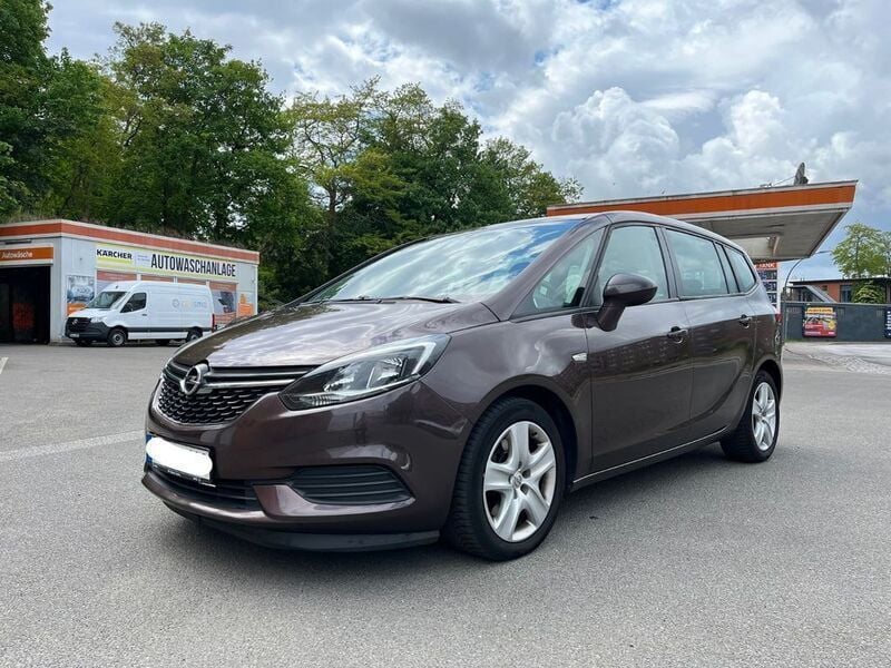 Braun Gebraucht 2017 Opel Zafira Tourer Edition Van / Kleinbus | 8.750 € (Superpreis) - Bild 1/4